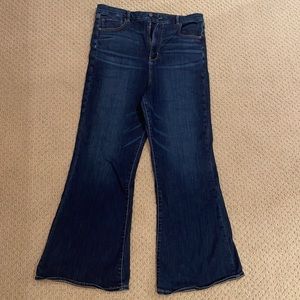 NWOT AEO 🦅 American Eagle women’s curvy highest rise flare jeans 18 regular